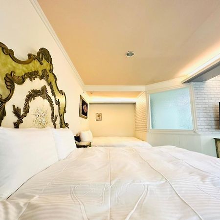 Elizabeth Hotel Taichung Bagian luar foto