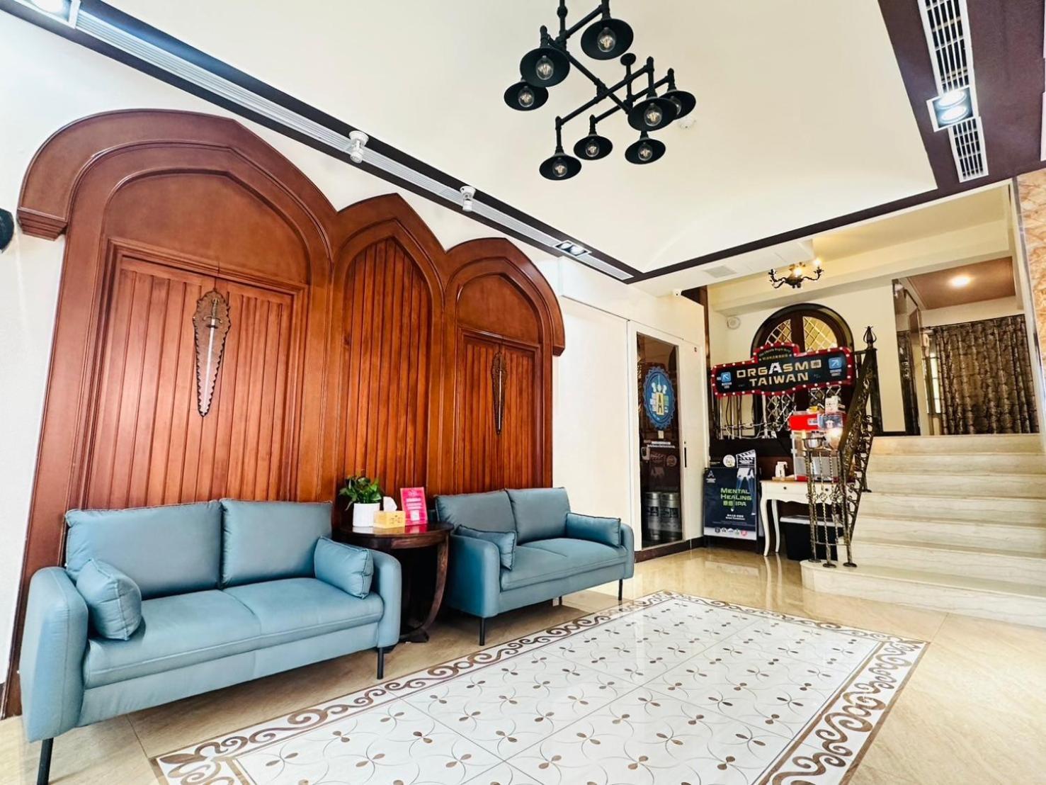 Elizabeth Hotel Taichung Bagian luar foto