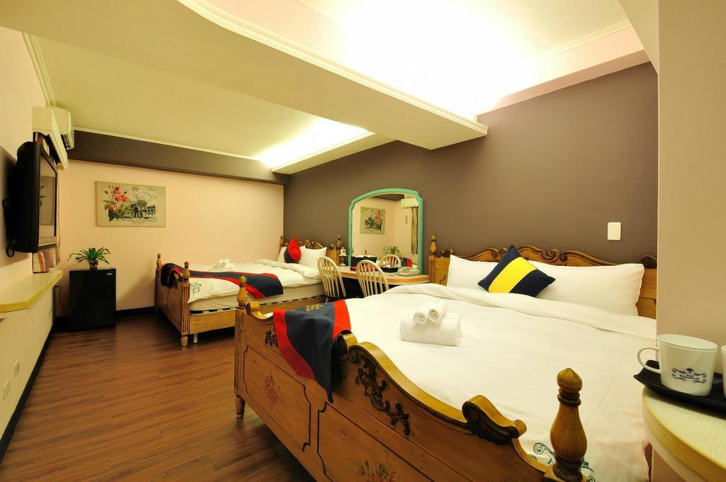 Elizabeth Hotel Taichung Bagian luar foto