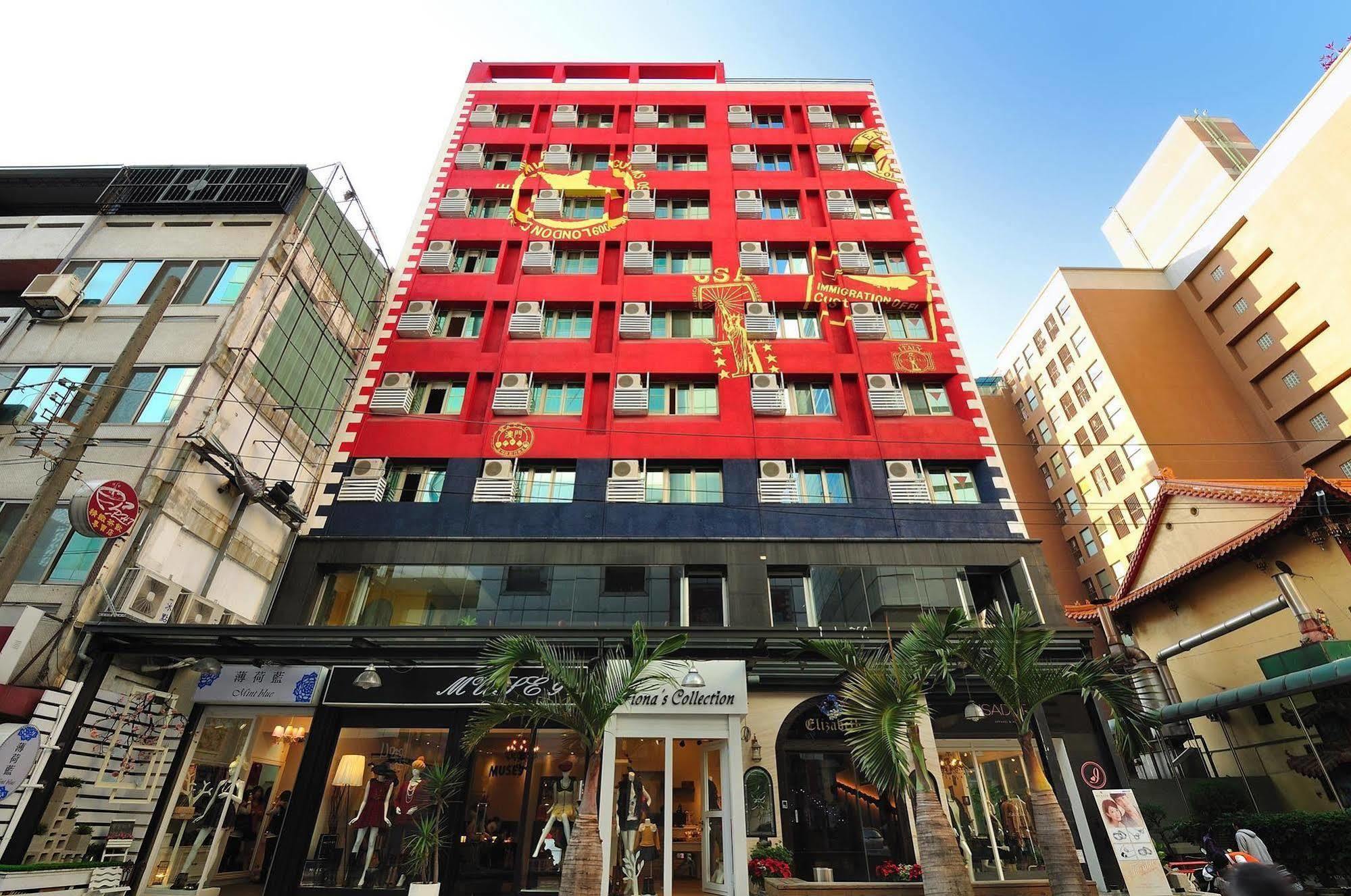 Elizabeth Hotel Taichung Bagian luar foto