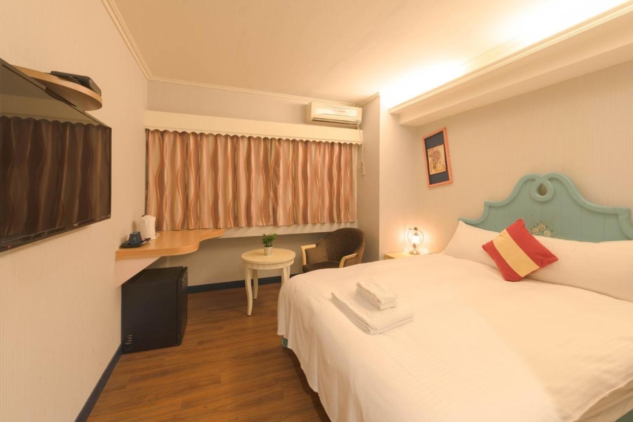 Elizabeth Hotel Taichung Bagian luar foto