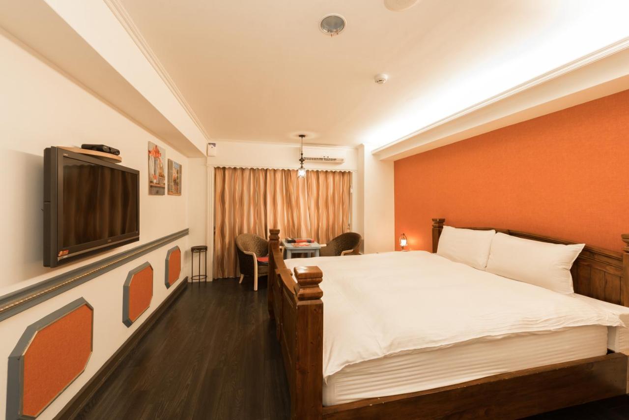 Elizabeth Hotel Taichung Bagian luar foto